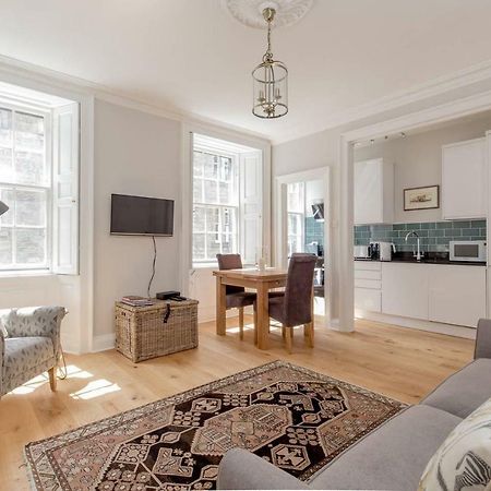 Altido Elegant Georgian 2-Bedrm Apt In Heart Of Old Town Διαμέρισμα Εδιμβούργο Εξωτερικό φωτογραφία
