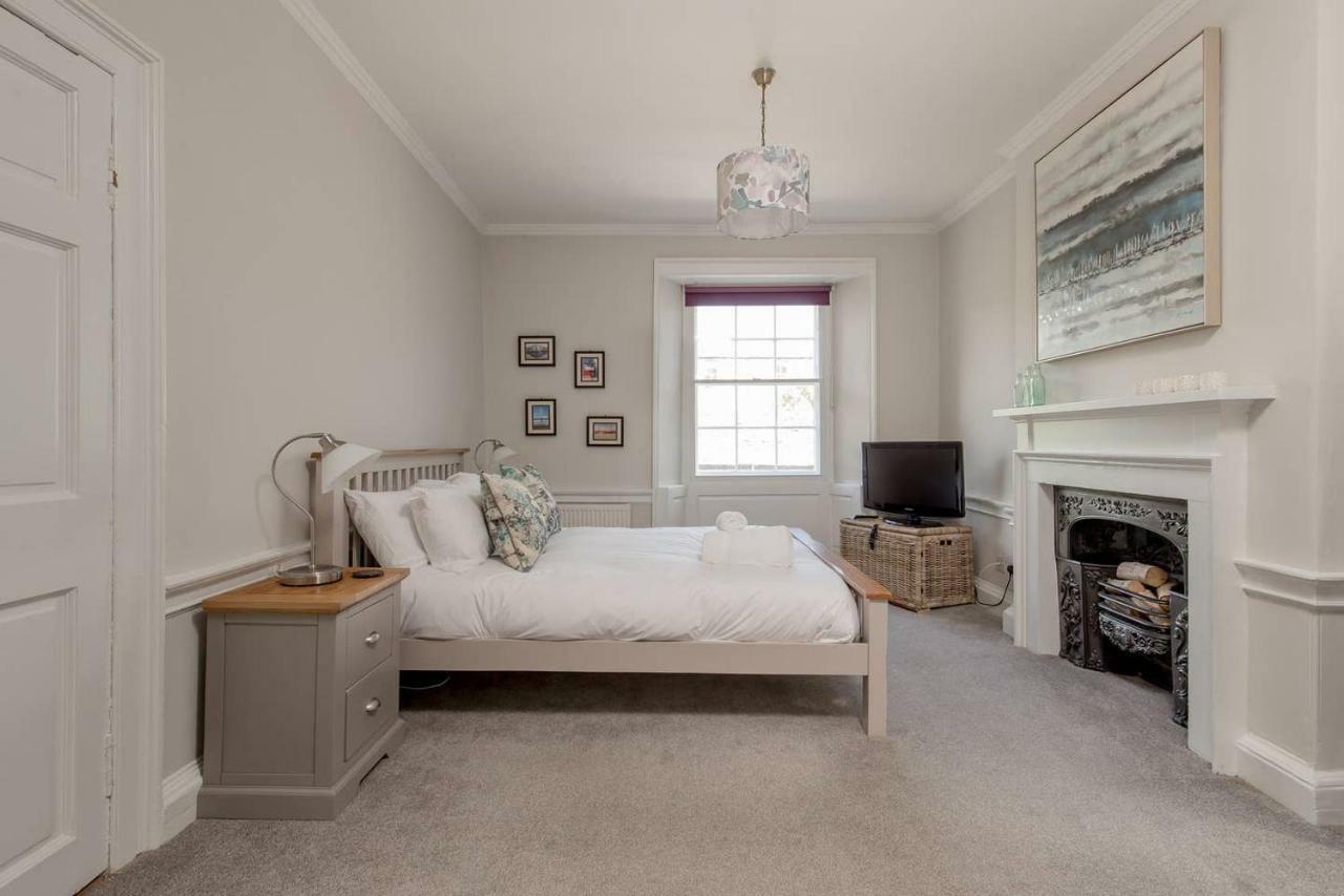 Altido Elegant Georgian 2-Bedrm Apt In Heart Of Old Town Διαμέρισμα Εδιμβούργο Εξωτερικό φωτογραφία