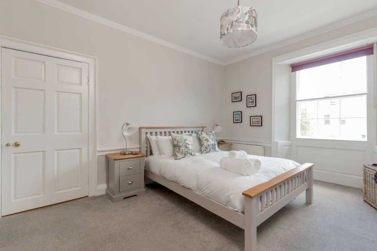 Altido Elegant Georgian 2-Bedrm Apt In Heart Of Old Town Διαμέρισμα Εδιμβούργο Εξωτερικό φωτογραφία
