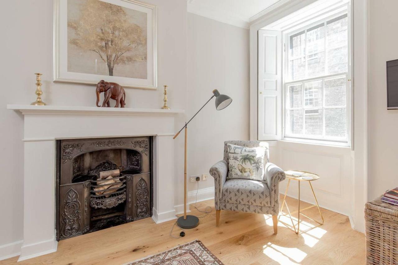 Altido Elegant Georgian 2-Bedrm Apt In Heart Of Old Town Διαμέρισμα Εδιμβούργο Εξωτερικό φωτογραφία