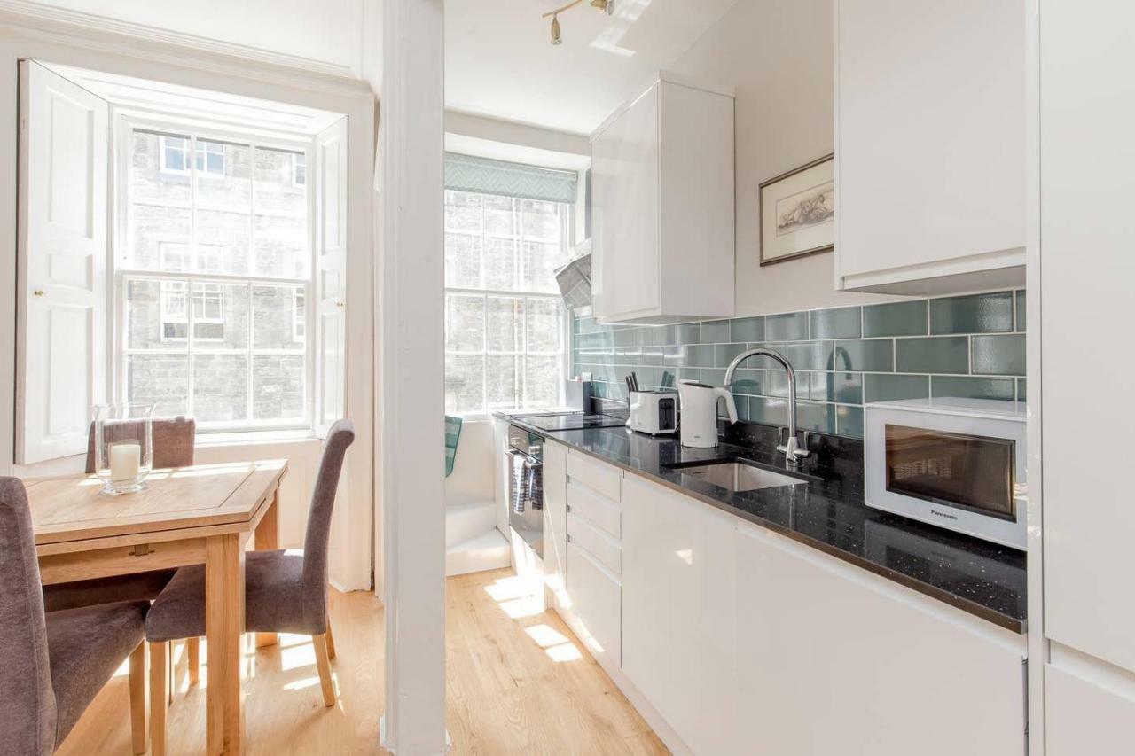 Altido Elegant Georgian 2-Bedrm Apt In Heart Of Old Town Διαμέρισμα Εδιμβούργο Εξωτερικό φωτογραφία