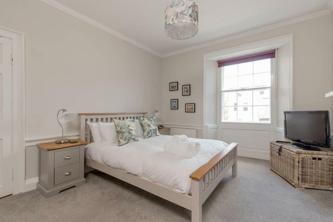 Altido Elegant Georgian 2-Bedrm Apt In Heart Of Old Town Διαμέρισμα Εδιμβούργο Εξωτερικό φωτογραφία